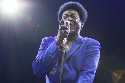 Charles Bradley and his Extraordinaires @ Dour 2013, picture 2, photographed by Dorien Goetschalckx - FrontView Magazine