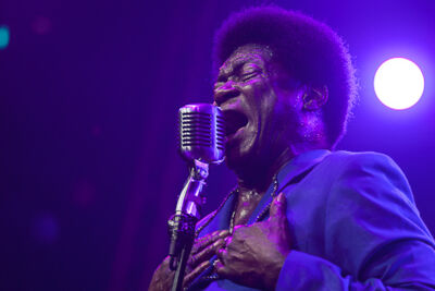 Charles Bradley and his Extraordinaires @ Dour 2013, picture 10, photographed by Dorien Goetschalckx - FrontView Magazine