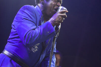 Charles Bradley and his Extraordinaires @ Dour 2013, picture 15, photographed by Dorien Goetschalckx - FrontView Magazine