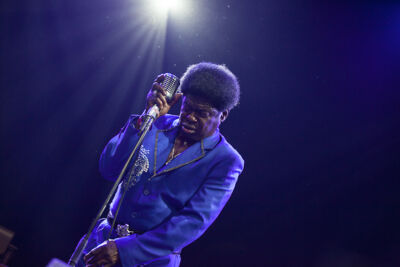 Charles Bradley and his Extraordinaires @ Dour 2013, picture 27, photographed by Dorien Goetschalckx - FrontView Magazine