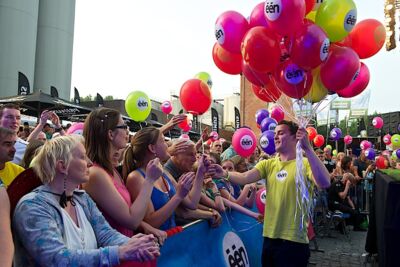Vlaanderen Muziekland - Opwarming DJ Dimitri @ Haacht, picture 4, photographed by James Van Roosbroeck - FrontView Magazine