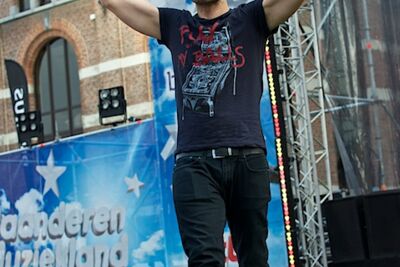 Vlaanderen Muziekland - Opwarming DJ Dimitri @ Haacht, picture 22, photographed by James Van Roosbroeck - FrontView Magazine