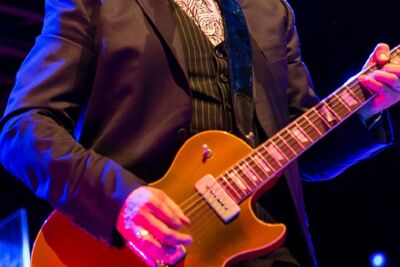 Elvis Costello @ 013 Tilburg, picture 1, photographed by Edwin Houdevelt - FrontView Magazine