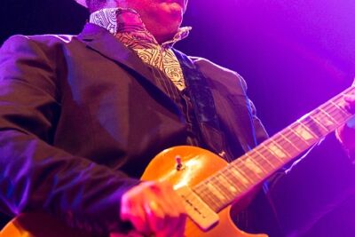 Elvis Costello @ 013 Tilburg, picture 29, photographed by Edwin Houdevelt - FrontView Magazine