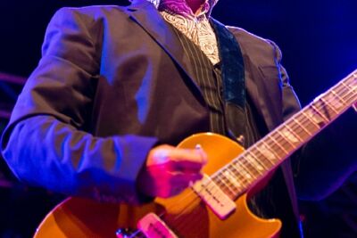 Elvis Costello @ 013 Tilburg, picture 33, photographed by Edwin Houdevelt - FrontView Magazine