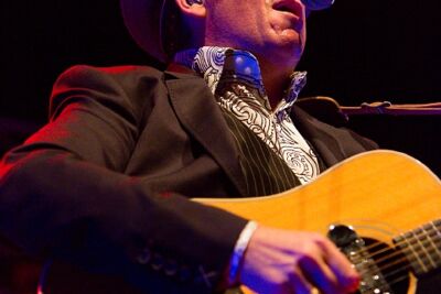 Elvis Costello @ 013 Tilburg, picture 40, photographed by Edwin Houdevelt - FrontView Magazine