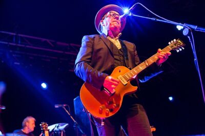 Elvis Costello @ 013 Tilburg, picture 45, photographed by Edwin Houdevelt - FrontView Magazine
