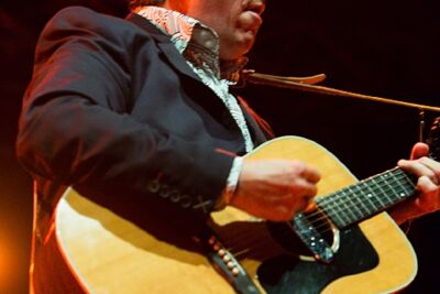 Elvis Costello @ 013 Tilburg, picture 51, photographed by Edwin Houdevelt - FrontView Magazine