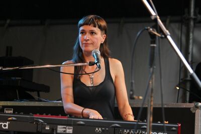 Eva De Roovere @ Beleuvenissen 2013, foto 1, foto's door Heidi Elen - FrontView Magazine