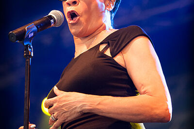 Bettye LaVette @ Blues Peer 2013, picture 4, photographed by Jurgen Aerts - FrontView Magazine