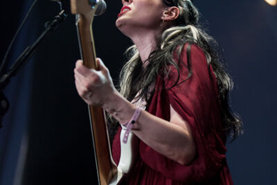 Kate Nash @ Dour 2013, picture 6, photographed by Dorien Goetschalckx - FrontView Magazine