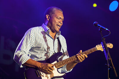 The Robert Cray Band @ Blues Peer 2013, picture 10, photographed by Jurgen Aerts - FrontView Magazine
