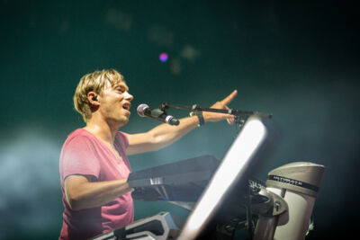 Milk Inc @ Beleuvenissen 2013, picture 5, photographed by FrontView Magazine