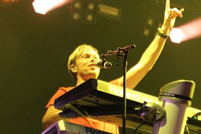 Milk Inc @ Beleuvenissen 2013, picture 19, photographed by FrontView Magazine