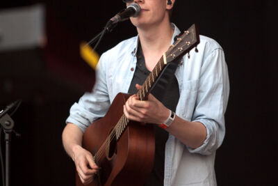 Gabrielle Aplin @ Suikerrock 2013, foto 4, foto's door Koen Rondelez - FrontView Magazine