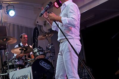 Wim Leys & @ Fundum - Vlaanderen Zingt @ Bornem, picture 5, photographed by James Van Roosbroeck - FrontView Magazine