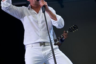 Wim Leys & @ Fundum - Vlaanderen Zingt @ Bornem, picture 17, photographed by James Van Roosbroeck - FrontView Magazine