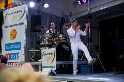 Wim Leys & @ Fundum - Vlaanderen Zingt @ Bornem, picture 23, photographed by James Van Roosbroeck - FrontView Magazine