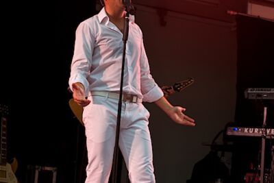 Wim Leys & @ Fundum - Vlaanderen Zingt @ Bornem, picture 25, photographed by James Van Roosbroeck - FrontView Magazine