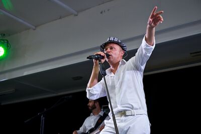 Wim Leys & @ Fundum - Vlaanderen Zingt @ Bornem, picture 28, photographed by James Van Roosbroeck - FrontView Magazine
