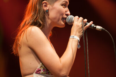 Eva De Roovere Dranouter 2013, foto 11, foto's door Devid Camerlynck - FrontView Magazine