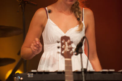 Eva De Roovere Dranouter 2013, foto 16, foto's door Devid Camerlynck - FrontView Magazine