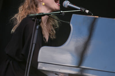 An Pierle @ Ronquières Festival 2013, picture 4, photographed by Dorien Goetschalckx - FrontView Magazine