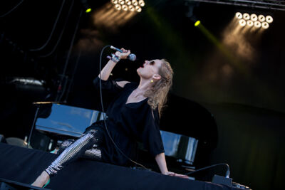 An Pierle @ Ronquières Festival 2013, picture 6, photographed by Dorien Goetschalckx - FrontView Magazine