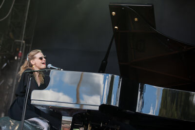 An Pierle @ Ronquières Festival 2013, picture 8, photographed by Dorien Goetschalckx - FrontView Magazine