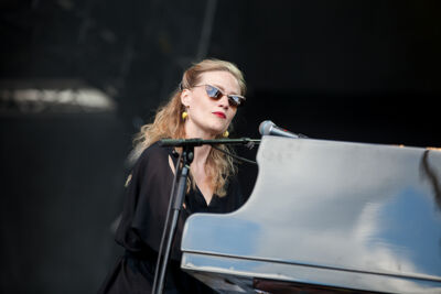 An Pierle @ Ronquières Festival 2013, picture 12, photographed by Dorien Goetschalckx - FrontView Magazine