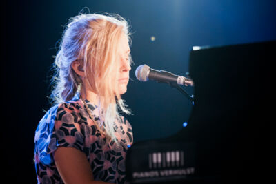 Agnes Obel dranouter 2013, picture 7, photographed by Devid Camerlynck - FrontView Magazine
