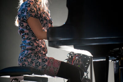 Agnes Obel dranouter 2013, picture 15, photographed by Devid Camerlynck - FrontView Magazine