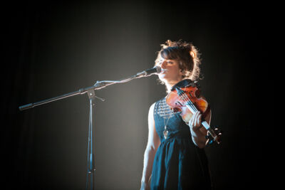 Agnes Obel dranouter 2013, picture 19, photographed by Devid Camerlynck - FrontView Magazine