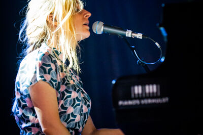 Agnes Obel dranouter 2013, picture 20, photographed by Devid Camerlynck - FrontView Magazine