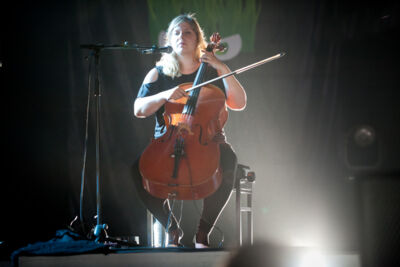 Agnes Obel dranouter 2013, picture 25, photographed by Devid Camerlynck - FrontView Magazine