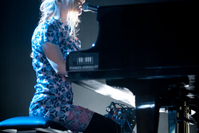 Agnes Obel dranouter 2013, picture 26, photographed by Devid Camerlynck - FrontView Magazine