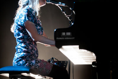Agnes Obel dranouter 2013, picture 34, photographed by Devid Camerlynck - FrontView Magazine