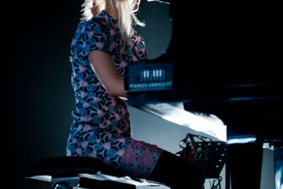 Agnes Obel dranouter 2013, picture 35, photographed by Devid Camerlynck - FrontView Magazine