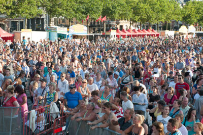 Antwerpen zingt - Editie 2013 @ Gedempte Zuiderdokken, picture 10, photographed by Youri Vanlommel - FrontView Magazine