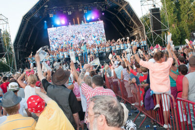 Antwerpen zingt - Editie 2013 @ Gedempte Zuiderdokken, picture 21, photographed by Youri Vanlommel - FrontView Magazine