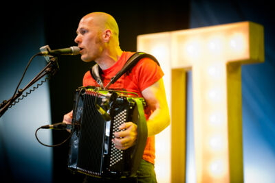 Jaune Toujours Dranouter 2013, picture 12, photographed by Devid Camerlynck - FrontView Magazine