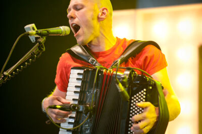 Jaune Toujours Dranouter 2013, picture 14, photographed by Devid Camerlynck - FrontView Magazine