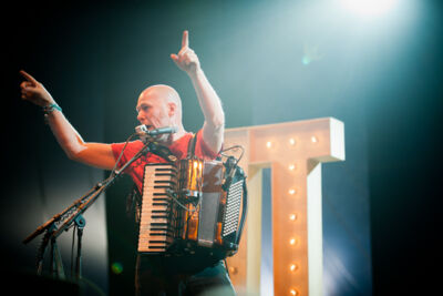 Jaune Toujours Dranouter 2013, picture 18, photographed by Devid Camerlynck - FrontView Magazine