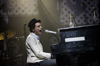 Mika @ Ronquières Festival 2013, foto 10, foto's door Dorien Goetschalckx - FrontView Magazine