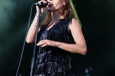 Olivia Ruiz @ Ronquières Festival 2013, picture 1, photographed by Dorien Goetschalckx - FrontView Magazine