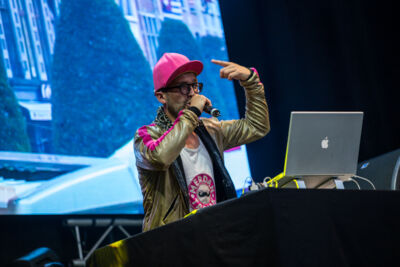 Merdan Taplak @ Marktrock Leuven 2013, picture 8, photographed by Kurt Jacobs - FrontView Magazine
