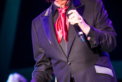 Engelbert Humperdinck @ Rimpelrock, picture 2, photographed by Tom Stessens - FrontView Magazine