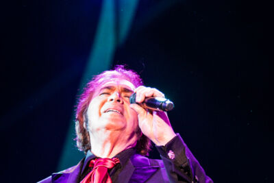Engelbert Humperdinck @ Rimpelrock, picture 4, photographed by Tom Stessens - FrontView Magazine