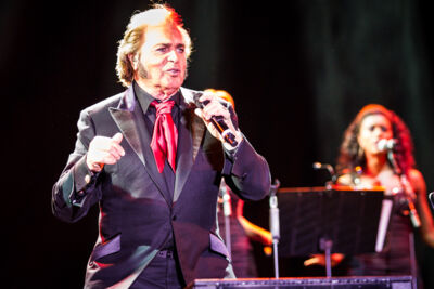 Engelbert Humperdinck @ Rimpelrock, picture 20, photographed by Tom Stessens - FrontView Magazine