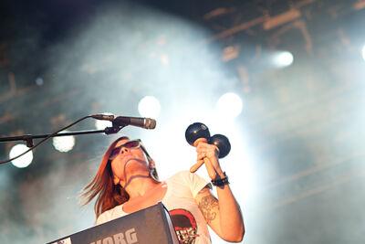 The Dandy Warhols @ Brussels Summer Festival 2013, picture 5, photographed by Magali Decamps - FrontView Magazine